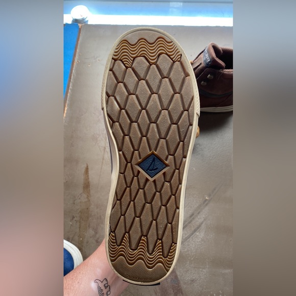 Men’s waterproof Sperry Boots size 8 - Picture 2 of 4